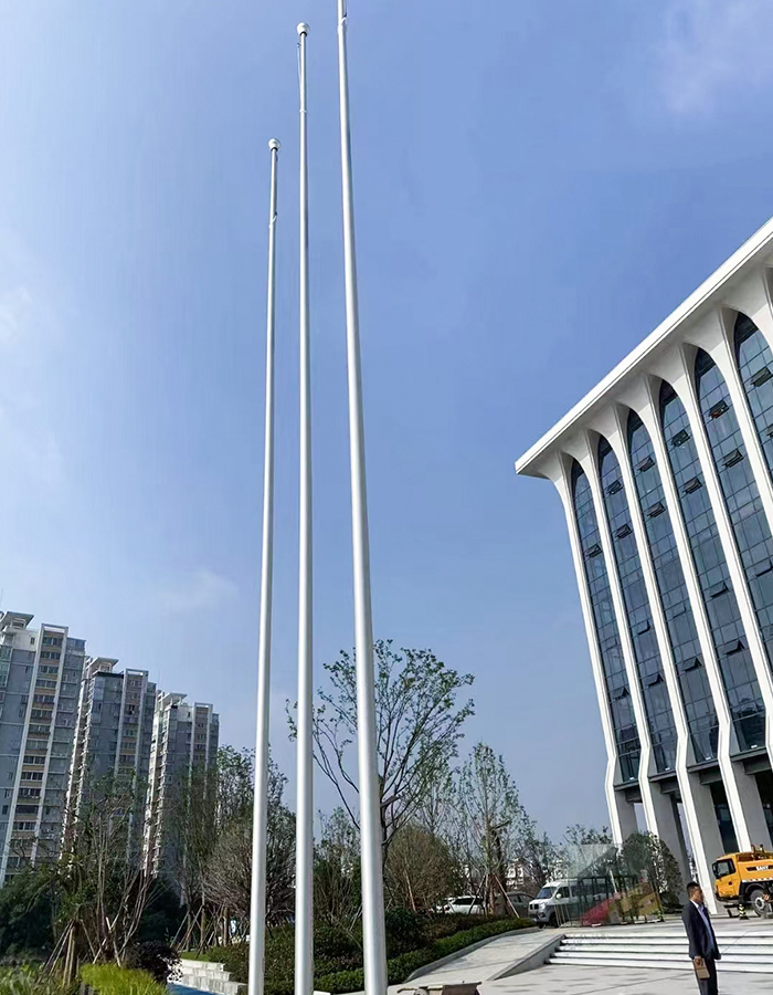 Catarg de ridicare conic din aliaj de aluminiu pentru exterior, cu manivelă Catarg de ridicare conic din aliaj de aluminiu pentru exterior, cu manivelă